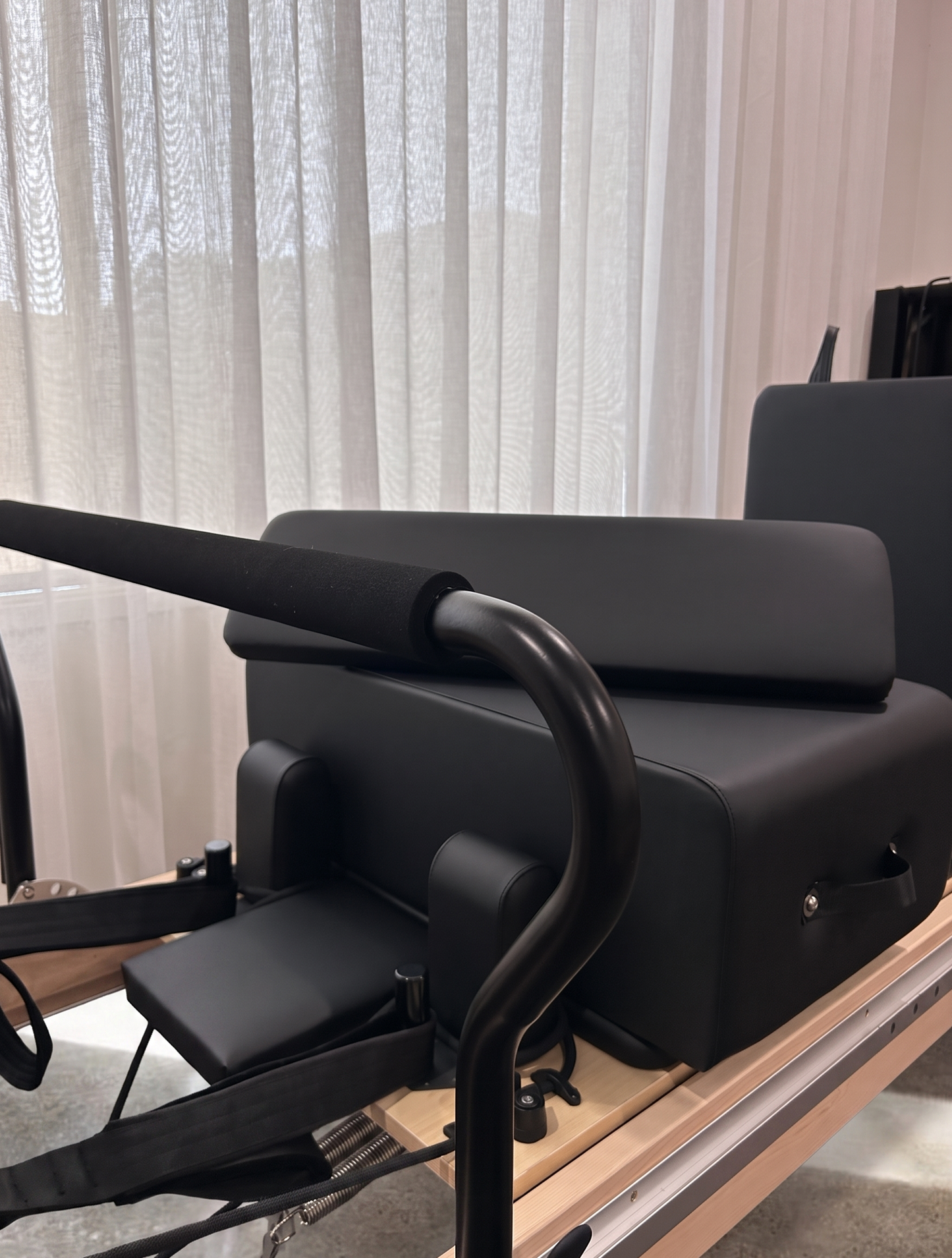 Black Reformly Infinity - Full Track Footbar Pilates Reformer