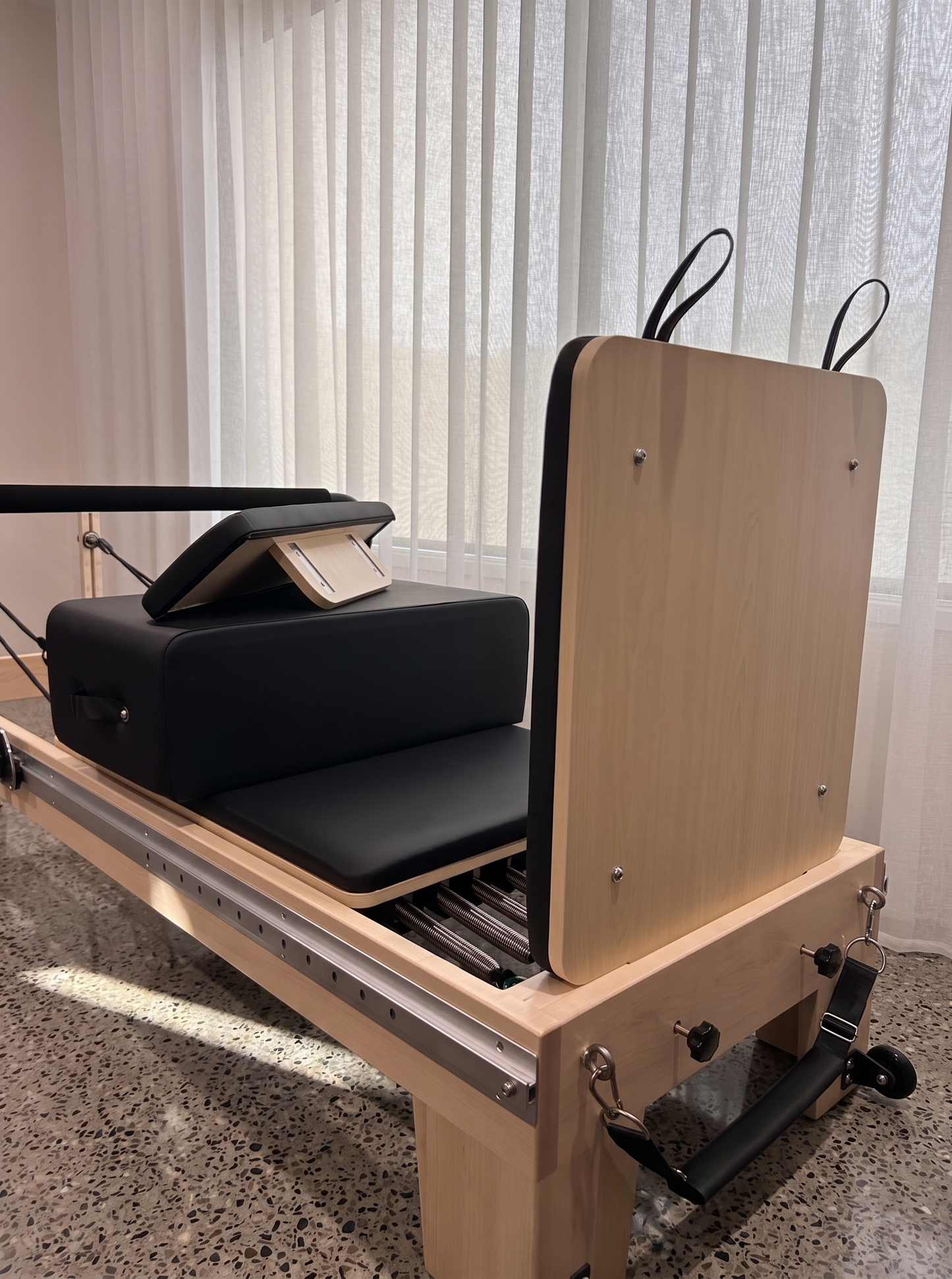 Black Reformly Infinity - Full Track Footbar Pilates Reformer