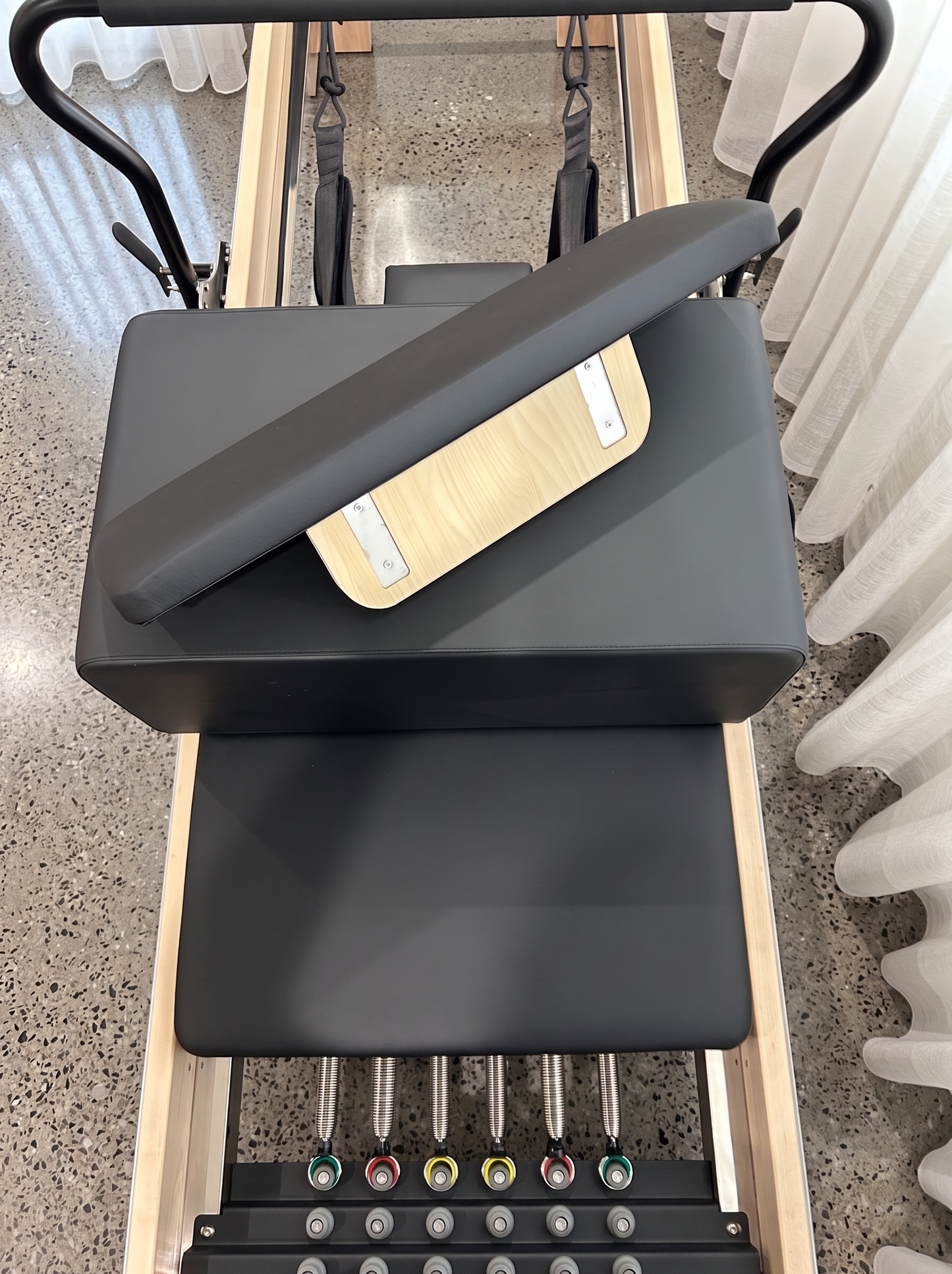 Black Reformly Infinity - Full Track Footbar Pilates Reformer